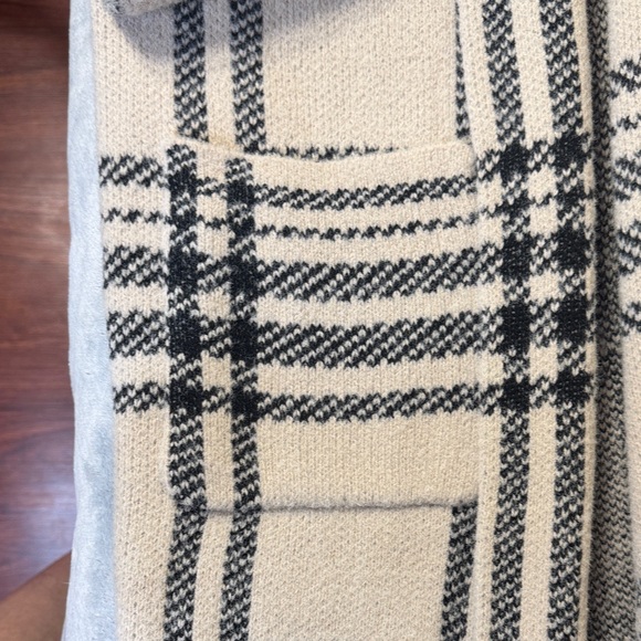 Sincerely Jules Black & Tan Plaid Long Collared Coatigan - NWOT - Picture 4 of 7